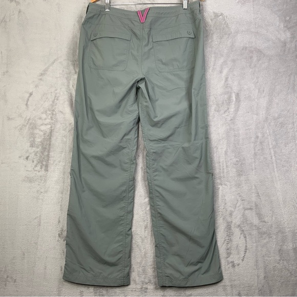 The North Face Water Resistant Convertible Pants. Green. Size 12. - Picture 2 of 9